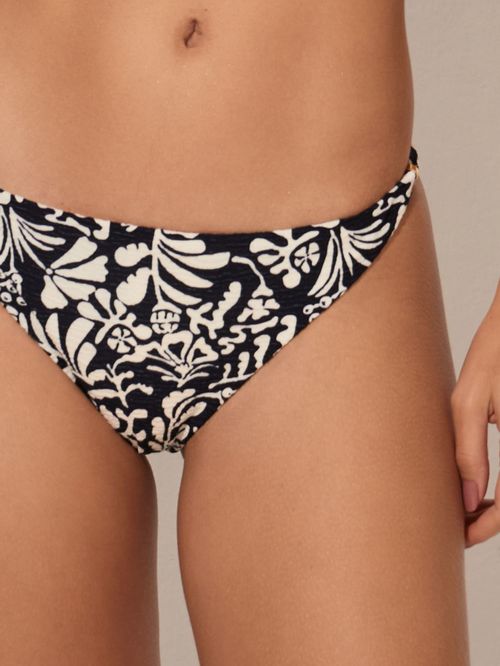 Calcinha Reta Detalhe Manual Âmbar