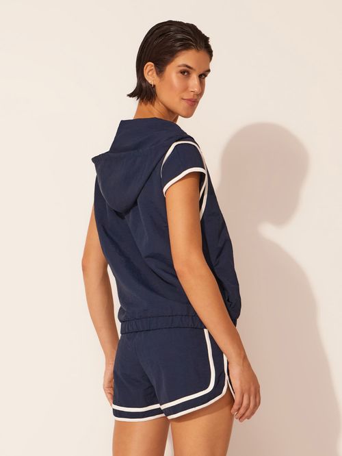 Colete com Capuz e Shorts West